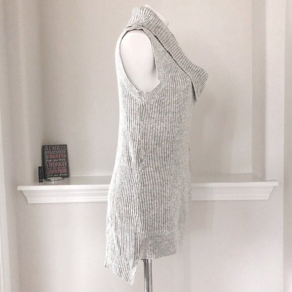 Zero Degrees Turtleneck Sleeveless Sweater Light Grey Size L, NWT $178.00 - Picture 2 of 9